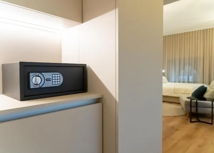 Bed & Breakfast Camoes 4*